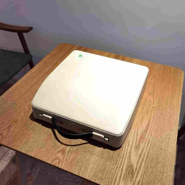 機械タイプライター昔ながらの手動タイプライター、ポータブルで使いやすい-赤黒リボンセット30 * 30 * 10CM