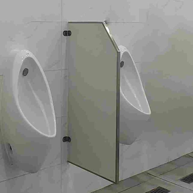 壁掛け小便器パーティションディバイダー、男性小便器プライバシースクリーントイレパーティション、小便器バッフル公衆トイレ、学校/幼稚園/ショッピングモール