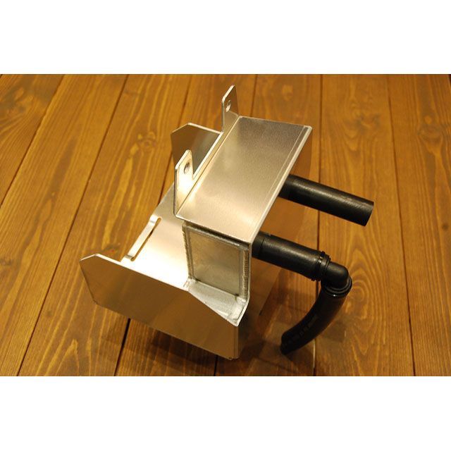 Bagus! Bagus!:バグース リヤキャリパーサポート タイプ：ゲイルスピードホイール用 / アルマイトカラー：シルバーアルマイト ZEPHYR750 バグースモーターサイクル BAGUS! バグース BG-RCS03ABK-G リヤ