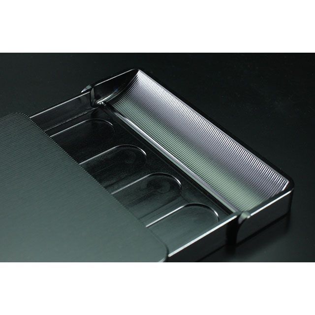 GILD design（mobile item） ジュラルミン削り出し名刺入れ 「市松」 ブラック&シルバー GILD design_3