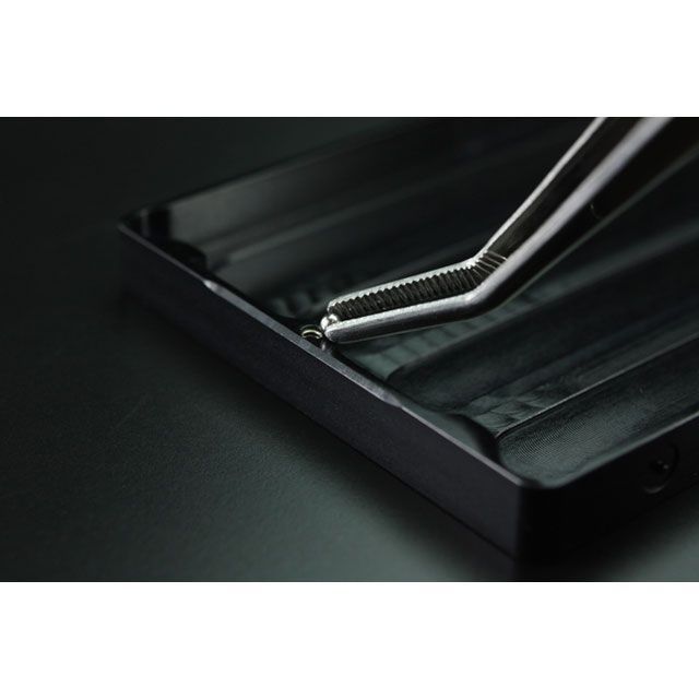 GILD design（mobile item） ジュラルミン削り出し名刺入れ 「市松」 ブラック&シルバー GILD design_8