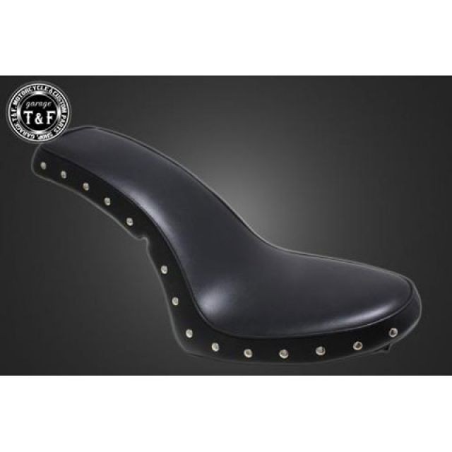 ガレージT&F スタッド付スムースシート T&F バイクの通販は 19,574円