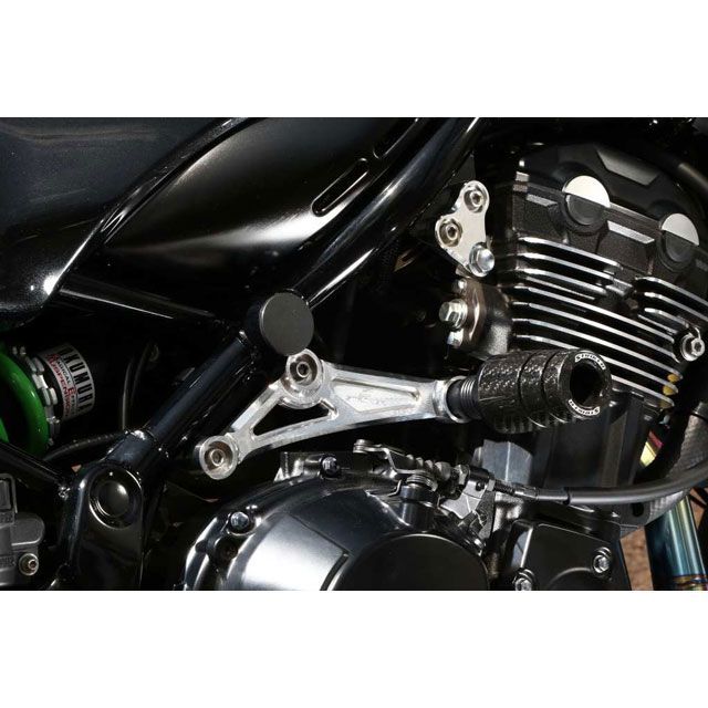 ストライカー Z900RS/CAFE アルミビレットエンジンハンガー シリンダー側（シルバー） STRIKER_2