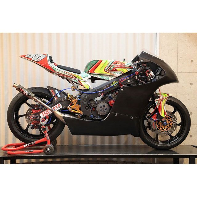 T2レーシング NSR250R オリジナル フルカウル TYPE-3 ストリートタイプ FRP製 黒ゲル+カーボン MC21・28 スクリーン ブラ…