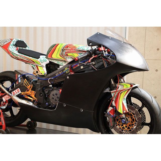 T2レーシング NSR250R オリジナル フルカウル TYPE-3 ストリートタイプ FRP製 黒ゲル+カーボン MC21・28 スクリーン ゴー…_3