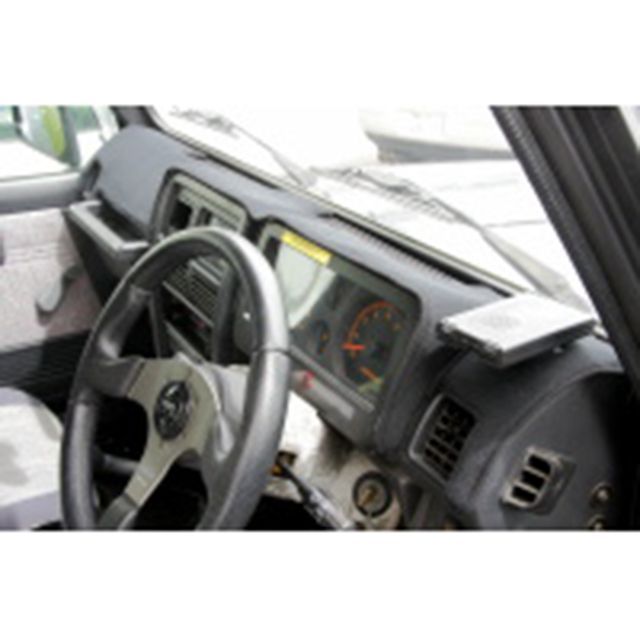 【メーカー直送】ビーエムエス ジムニーJA11 JB31用ダッシュボードマット Fleosフレオス キルトデザイン 縦ストライプ ステッチ色 オレン…の通販は 13,184円