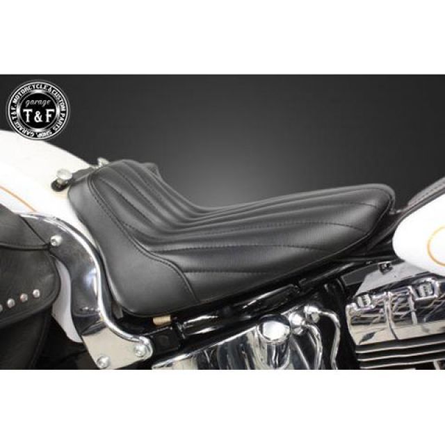 ガレージT&F 150/MU85タイヤ用 シングルシート（バーチカル） T&F バイクの通販は 19,374円