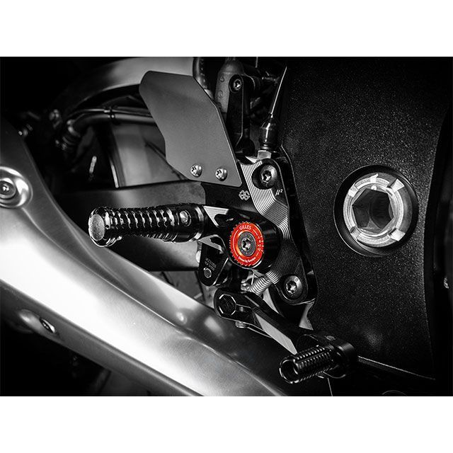 ギルズツーリング GSX1300R Hayabusa アジャスタブルバックステップ MUE2（ブラック） GILLES TOOLING_1