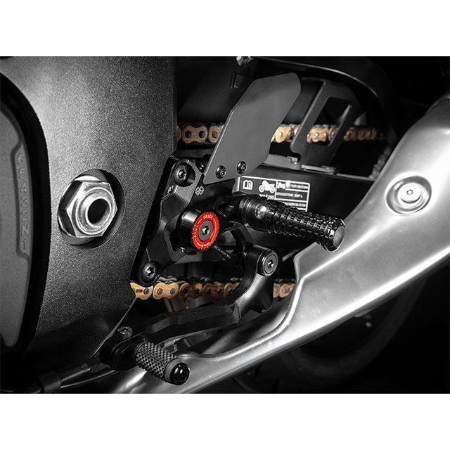 ギルズツーリング GSX1300R Hayabusa アジャスタブルバックステップ MUE2（ブラック） GILLES TOOLING_2