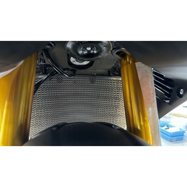 アエラ RSV4 Factory ラジエター＆オイルクーラープロテクターセット（ステンレス） AELLA_3