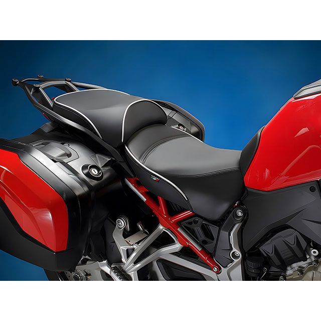 サージェント Multistrada V4 シート リアのみ 表皮：CarbonFX カラー