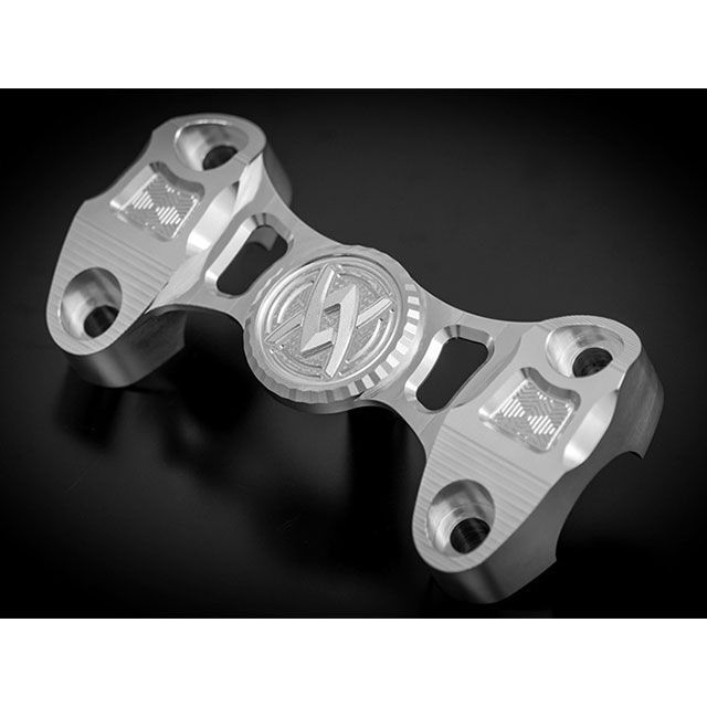 アーキ Z900RS/CAFE ビレット・ハニカム ハンドルアッパークランプ カラー シャイニングシルバー ARCHI バイクの通販は 13,860円