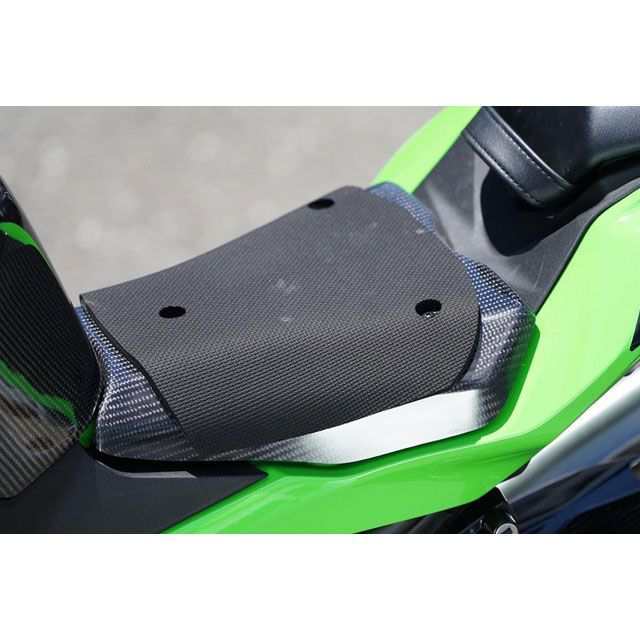 才谷屋ファクトリー ZX-4R/RR 純正カウル用シート台、シートベース 仕様 カーボン平織 Saitaniya Factory バイクの通販は