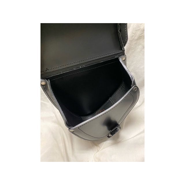部品屋K&W Lucky Custom Leather製 サドルバッグ タイプ1（ブラック