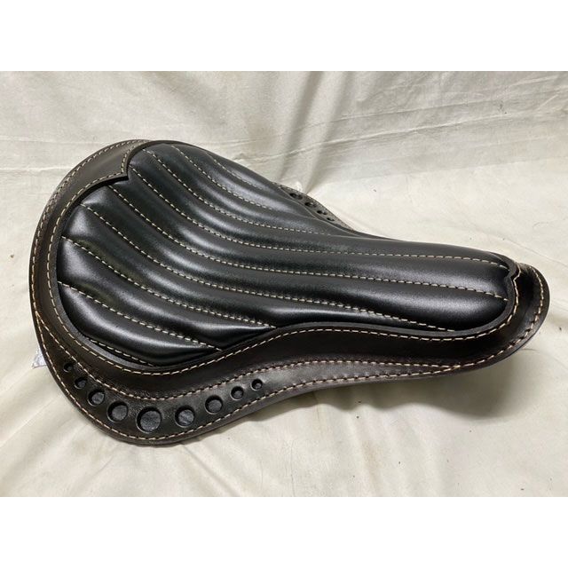 部品屋K&W Lucky Custom Leather製 サドルシート（ダークブラウン