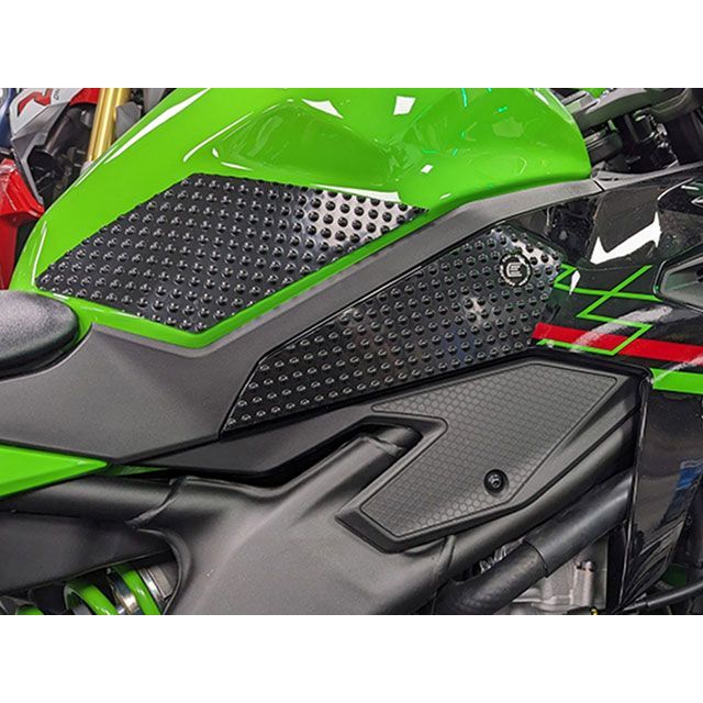 アールアンドジー Ninja ZX-4RR Eazi-Grip タンクグリップ「EVO」（ブラック） R&G バイクの通販は 10,040円