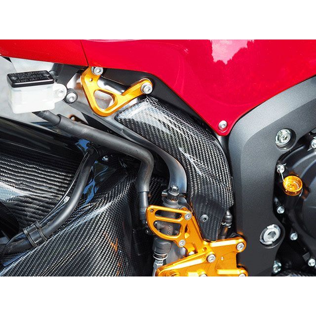 マジカルレーシング　マフラーヒートガード　CBR600RR用　綾織カーボン マジカルレーシング CBR600RR マフラーヒートガード 材質 綾織り