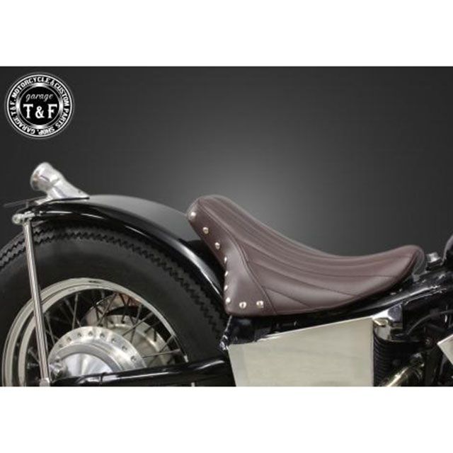 ガレージT&F STEED400 スティード400 フラットフェンダー専用 スタッド付きシングルシート バーチカル(ブラウン) T&F バイクの通販は ガレージT&F STEED400 スティード400 フラットフェンダー専用 スタッド付きシングルシート バーチカル(ブラウン) T&F バイクの通販は