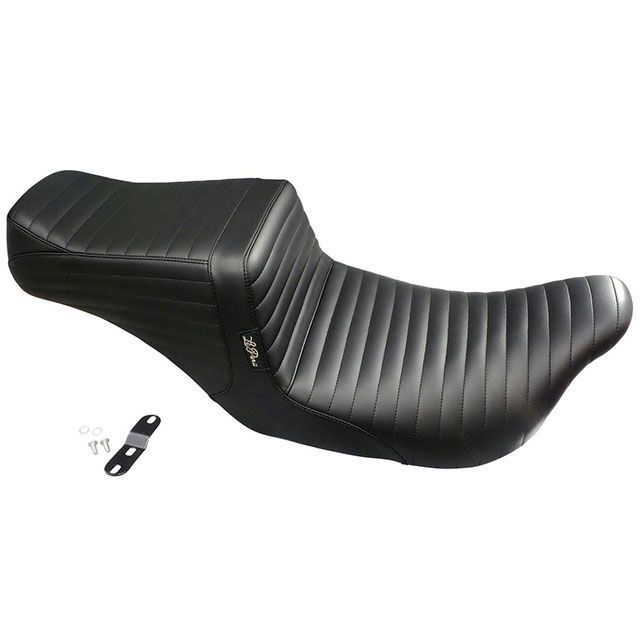 ラペラ ツーリングモデル テールウィップシート 08y- ツアラー 横タックロール LePera バイクの通販は 92,444円