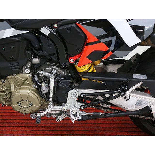 アエラ スクランブラー2G Hypermotard 698Mono アルミ削り出し可変ステップバーキット（Hypermotard698Mono） カ…_6