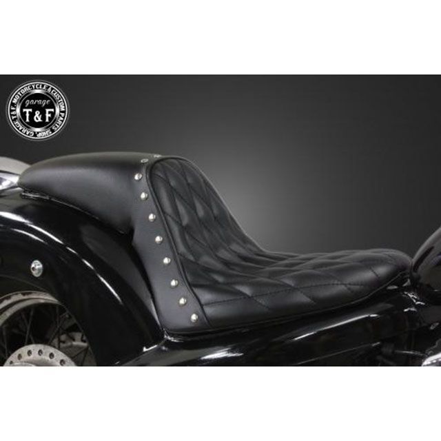 ガレージT&F スティード400/VLX/VCL スティード400 スタッド付きガンファイターシート（ダイヤ） T&F バイクの通販は 33,455円
