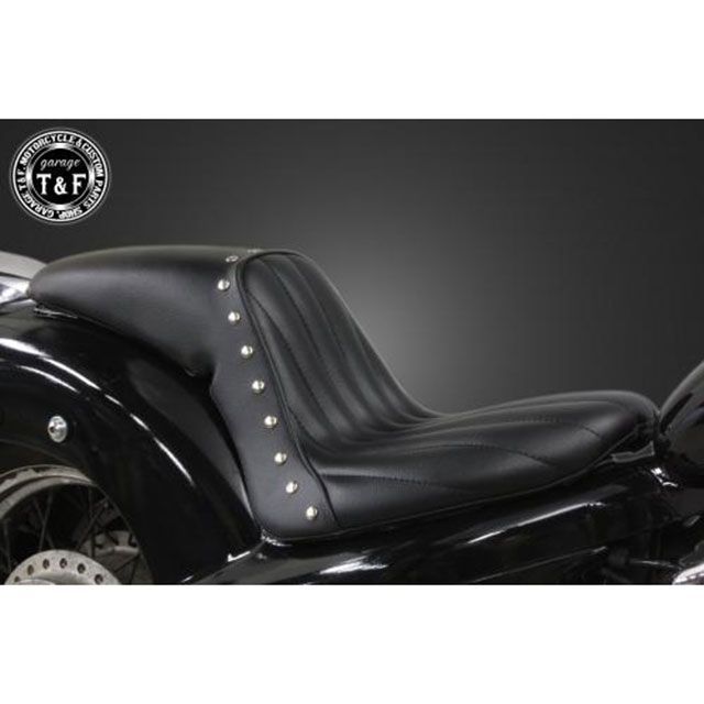 ガレージT&F スティード400/VLX/VCL スティード400 スタッド付きガンファイターシート（バーチカル） T&F バイクの通販は 33,455円