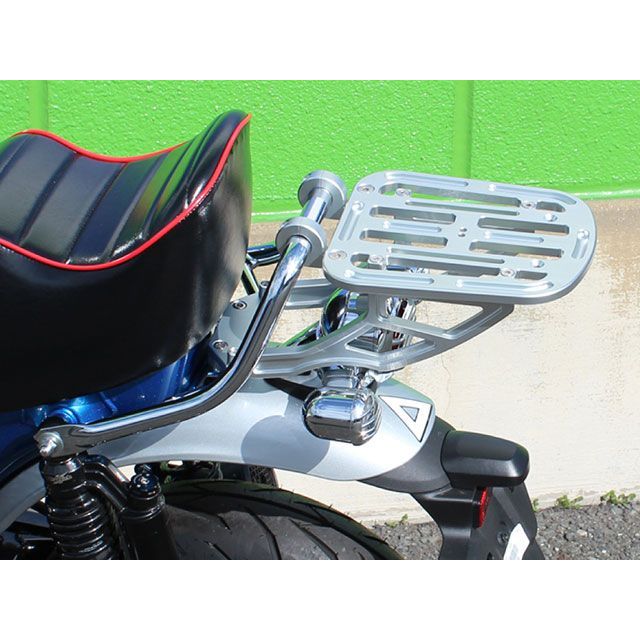 マッドマックス DAX125 Mr Quick製 ホンダ DAX125用 アルミ製 リアキャリア（シルバー） MADMAX_4