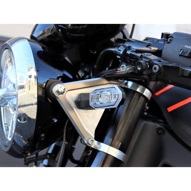 ストライカー Z900RS アルミビレッドヘッドライトステー Z900RS（シルバー） STRIKER