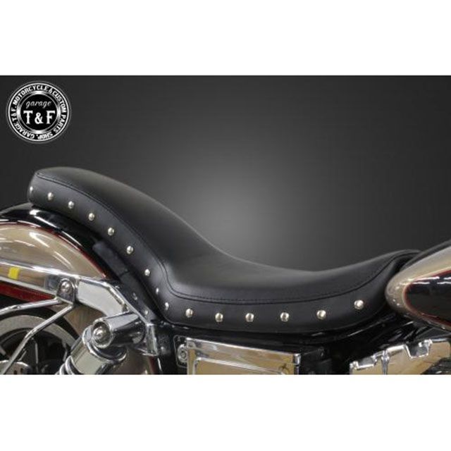 ガレージT&F ダイナ（DYNA）前期用 スタッド付きコブラシート/スムース T&F