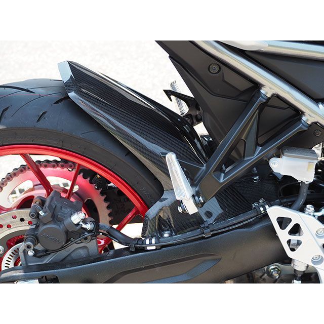 マジカルレーシング GSX-8R リアフェンダー 材質 平織りカーボン製