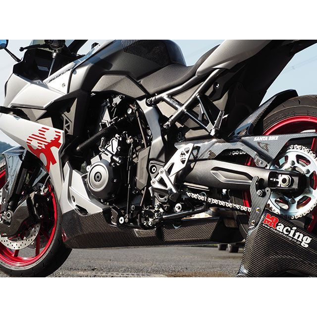 マジカルレーシング GSX-8R アンダーカウルトレイ 材質 FRP製・黒