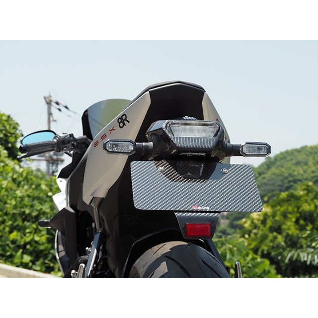 マジカルレーシング GSX-8R フェンダーレスキット 材質 綾織りカーボン