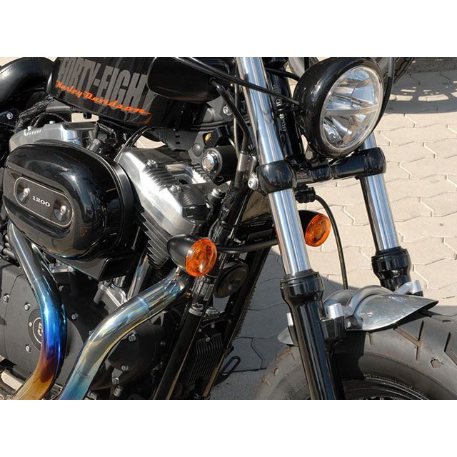 トランプ スポーツスター/ナローグライド HD Bow Style Turn Signal Bracket カラー Black 年式 98〜00年用…の通販は