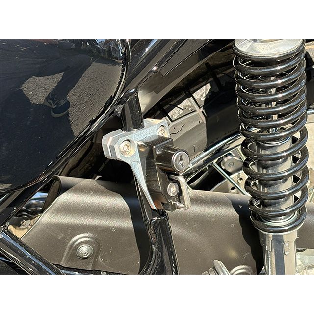 アグラス MEGURO S1 W230 ヘルメットホルダー アルミステー シルバー ヘルメットロック メッキ AGRAS 9,087円