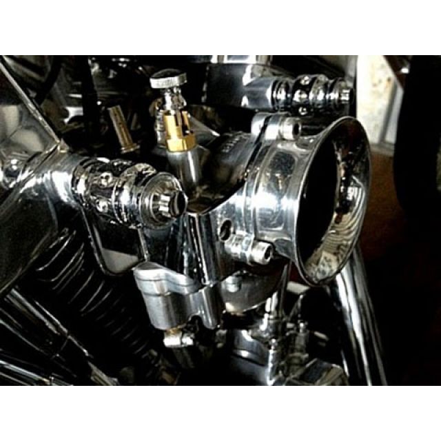 部品屋K&W ビッグツイン ビッグツイン用キャブレターブラケット K&W