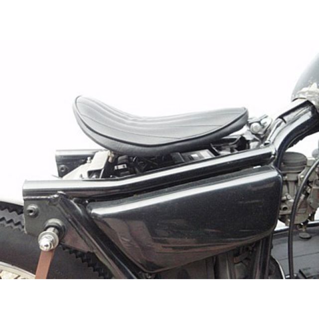 部品屋K&W 250TR 専用ソロシートKIT リジットタイプ（ステッチ