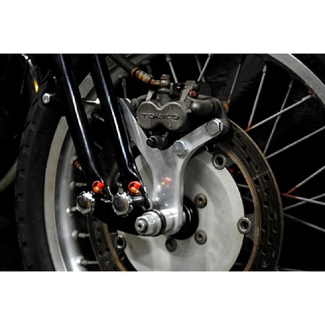 部品屋K&W W650/400 スプリンガー用キャリパーブラケットKIT K&W_1