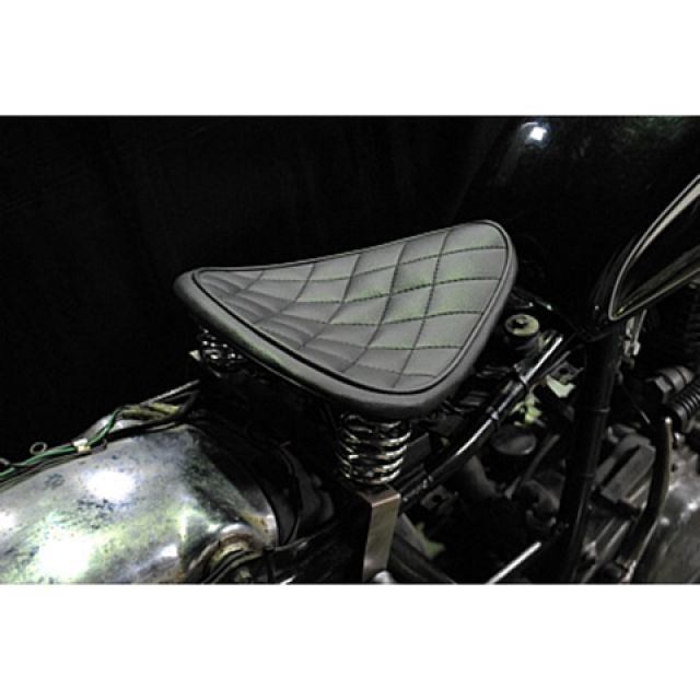 部品屋K&W SR400/500 専用ソロシートKIT スプリングタイプ（ステッチ） タイプ ダイヤ カラー 薄茶 K&W_2