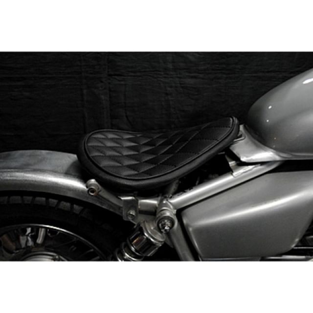 部品屋K&W Magna50 Magna50用 フラットフェンダー対応ソロシートKIT リジットタイプ（ステッチ） タイプ ダイヤ カラー 薄茶 K… 17,458円