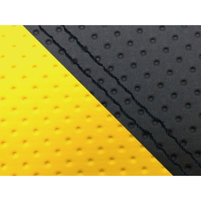 グロンドマン YZF-R1 YZF-R1シングル（フロント側） 国産シートカバー エンボス黒＆エンボスイエロー タイプ 張替 仕様 黒ダブルステッチ…の通販は 8,153円