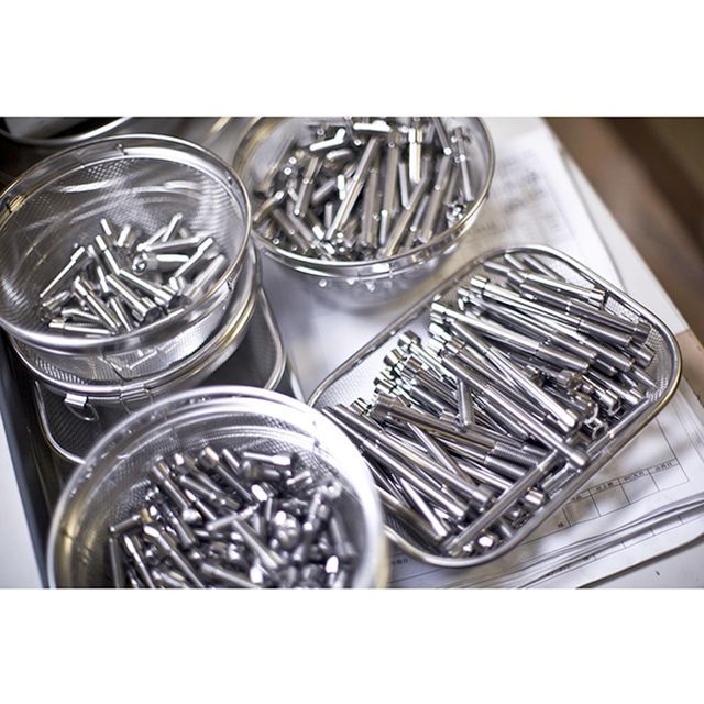 ベータチタニウム CBR1000RR リアアクスルシャフトキット 仕様 ウッドブラウン（陽極酸化あり） βTITANIUM バイク