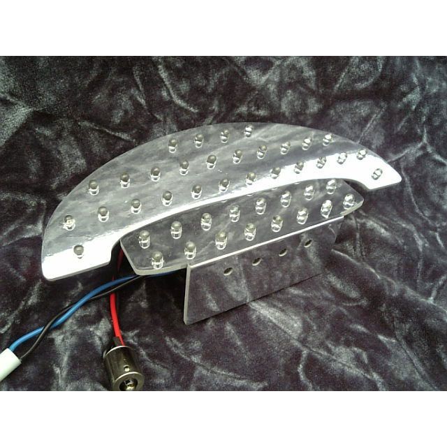 フロムネイバー バンディット250-2型、400V-2型/GSF400F用LEDテールユニット 仕様 上の電球がダブル球タイプ From Neigh…の通販は