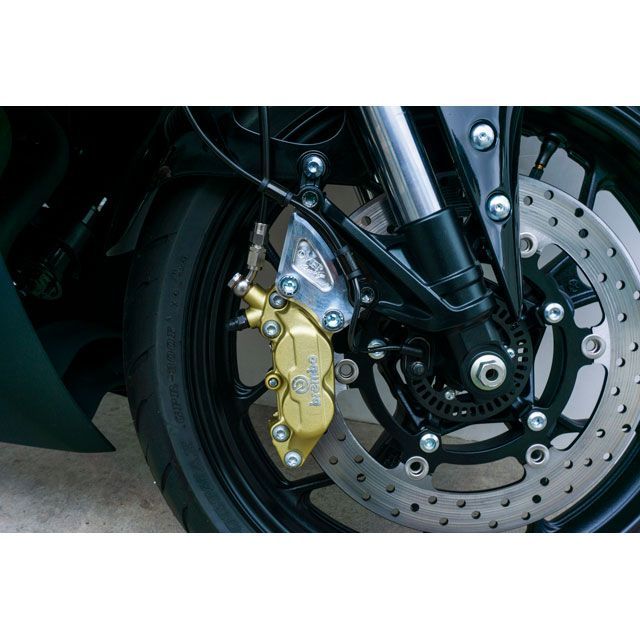 オーバーレーシング YZF-R25 YZF-R3 Fキャリパーサポート ブレンボ4P用（シルバー） OVER RACING