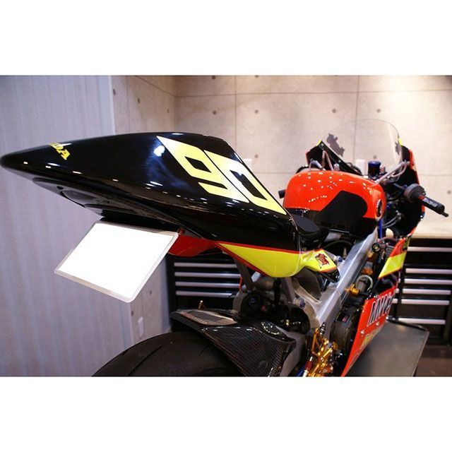 T2レーシング NSR250 MC21 シートカウル タイプ3 ストリート T2レーシング NSR250 MC21 シートカウル タイプ3 ストリート