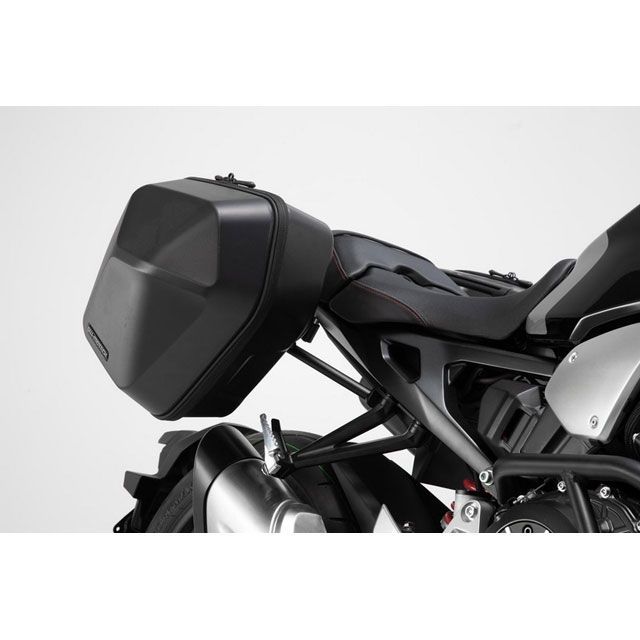 SWモテック Speed Triple 1050 RS Speed Triple 1050 S URBAN ABS サイドケースシステム. 2x 1…の通販は 61,549円