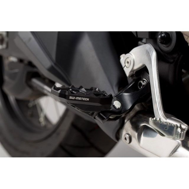 SWモテック CRF1000L Africa Twin CRF1000L Africa Twin Adventure Sports フットレストエク…