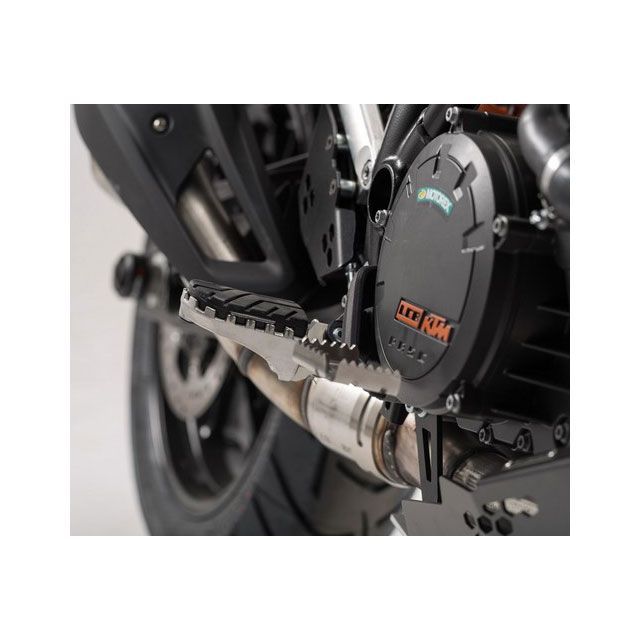 SWモテック ION フットレストキット Models. SW-MOTECH