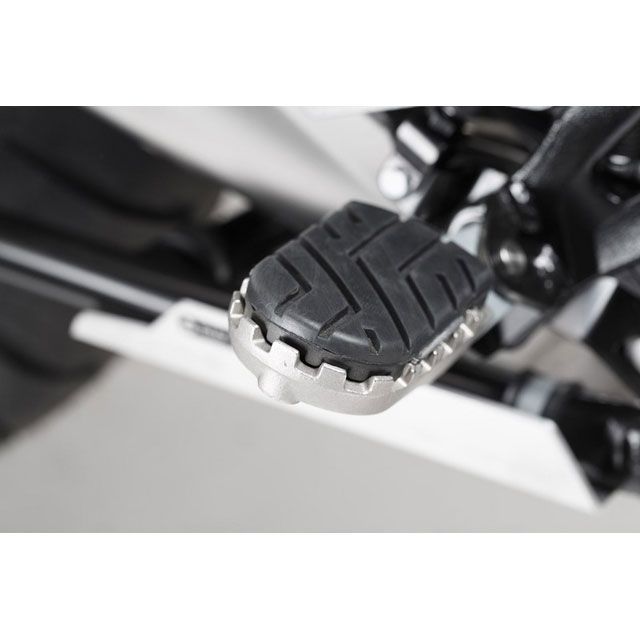 SWモテック フットレストキット -シルバー- BMW R1200GS LC（13-）/Adventure（14-） SW-MOTECH