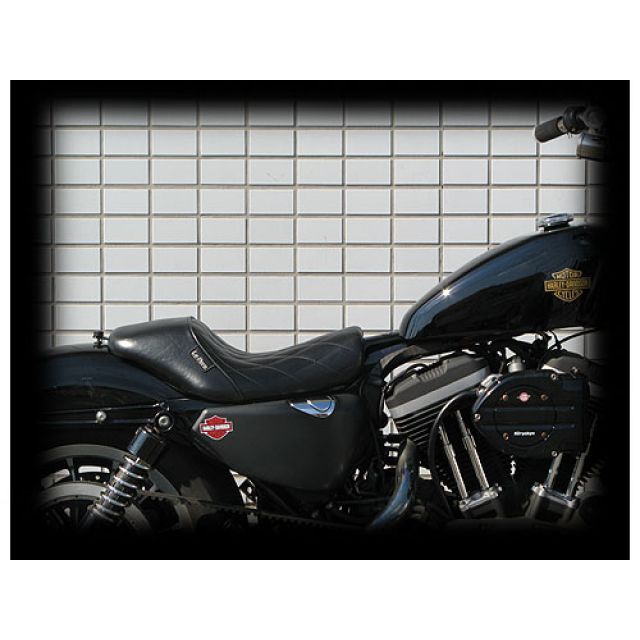 スポーツスター LePera ソロシート ダイアモンドステッチ 2.2ガロン ラペラ ベアボーンズ ソロシート ダイヤモンドステッチ ブラック Le