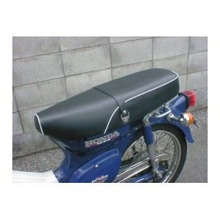 東京堂目白店 カブ50・90・リトルカブWシート （ヘッドライト形状：丸目） カラー 黒・白パイピング 付属品 ヒンジ付き tokyodo